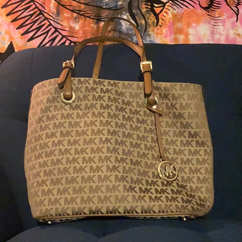 Michael Kors Jet Set Grab Bag Tan